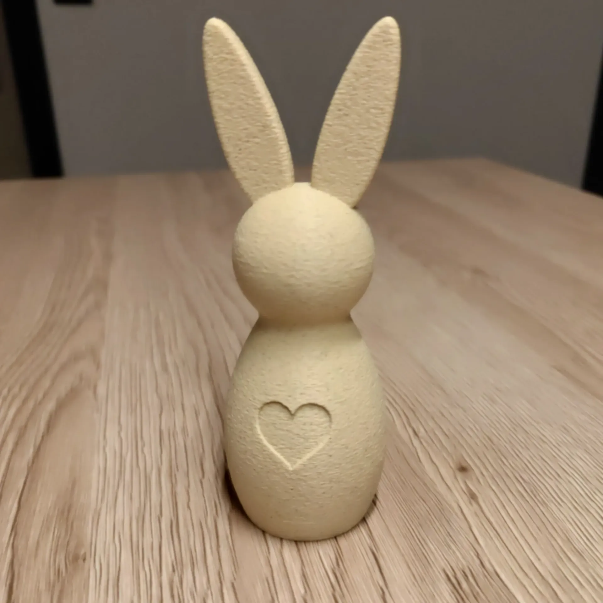 Paashaas met hart (Limestone)